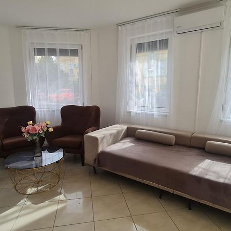 Tulipan Apartman Сегед Екстер'єр фото